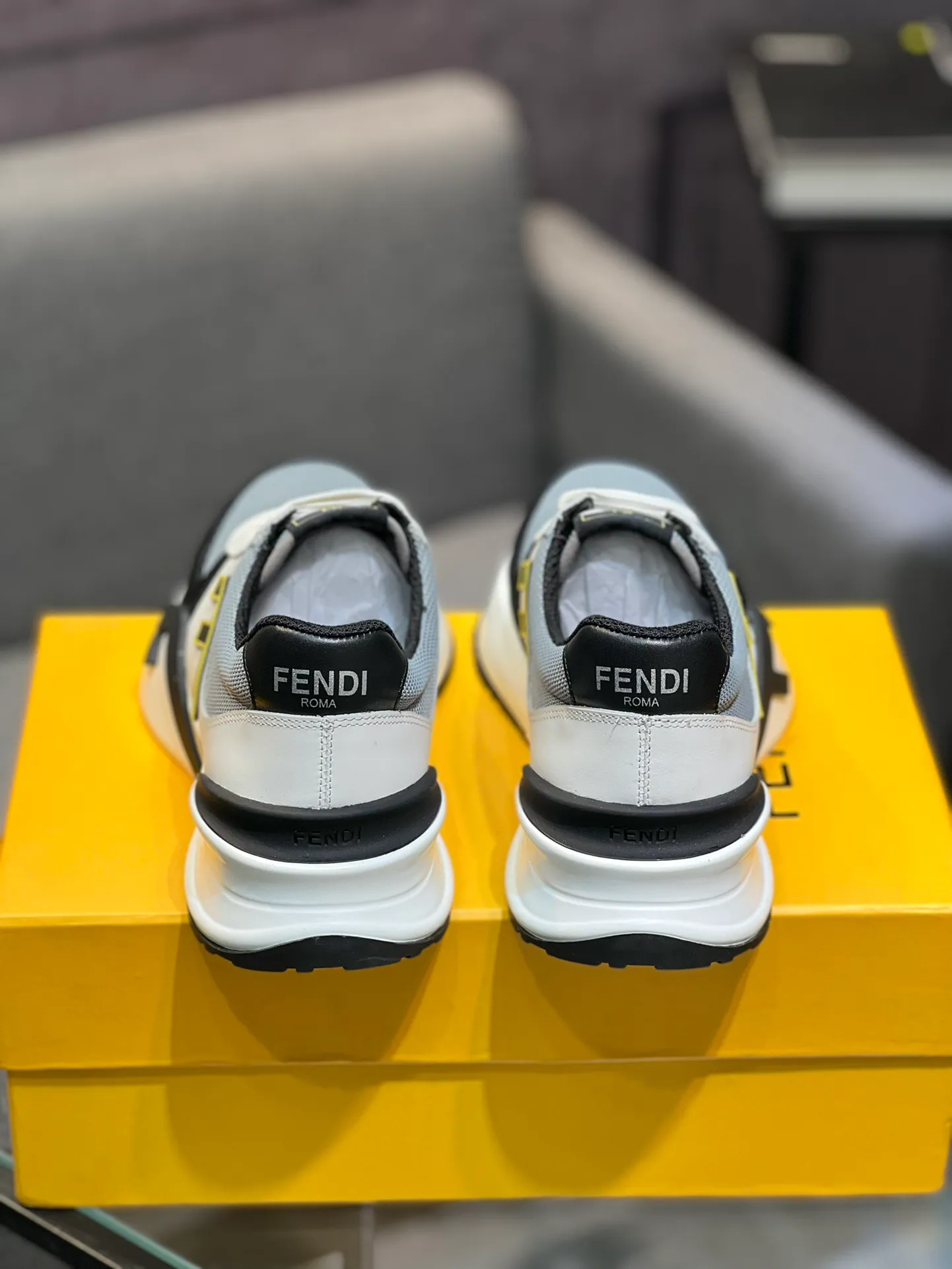 Men's shoes 💰540 FENDI men's fashionable casual shoes 👟Hot sale🔥 Official website 1:1 replica ⬆️Original quality - original leather - original breathable mesh lining original outsole 1:1 replica, code number 38-44 (45-46 customized)